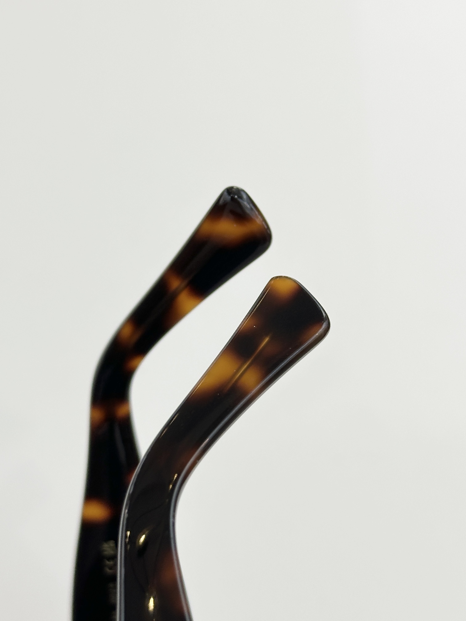 Cartie* MODEL：CT0434S SIZE: 54口23-135