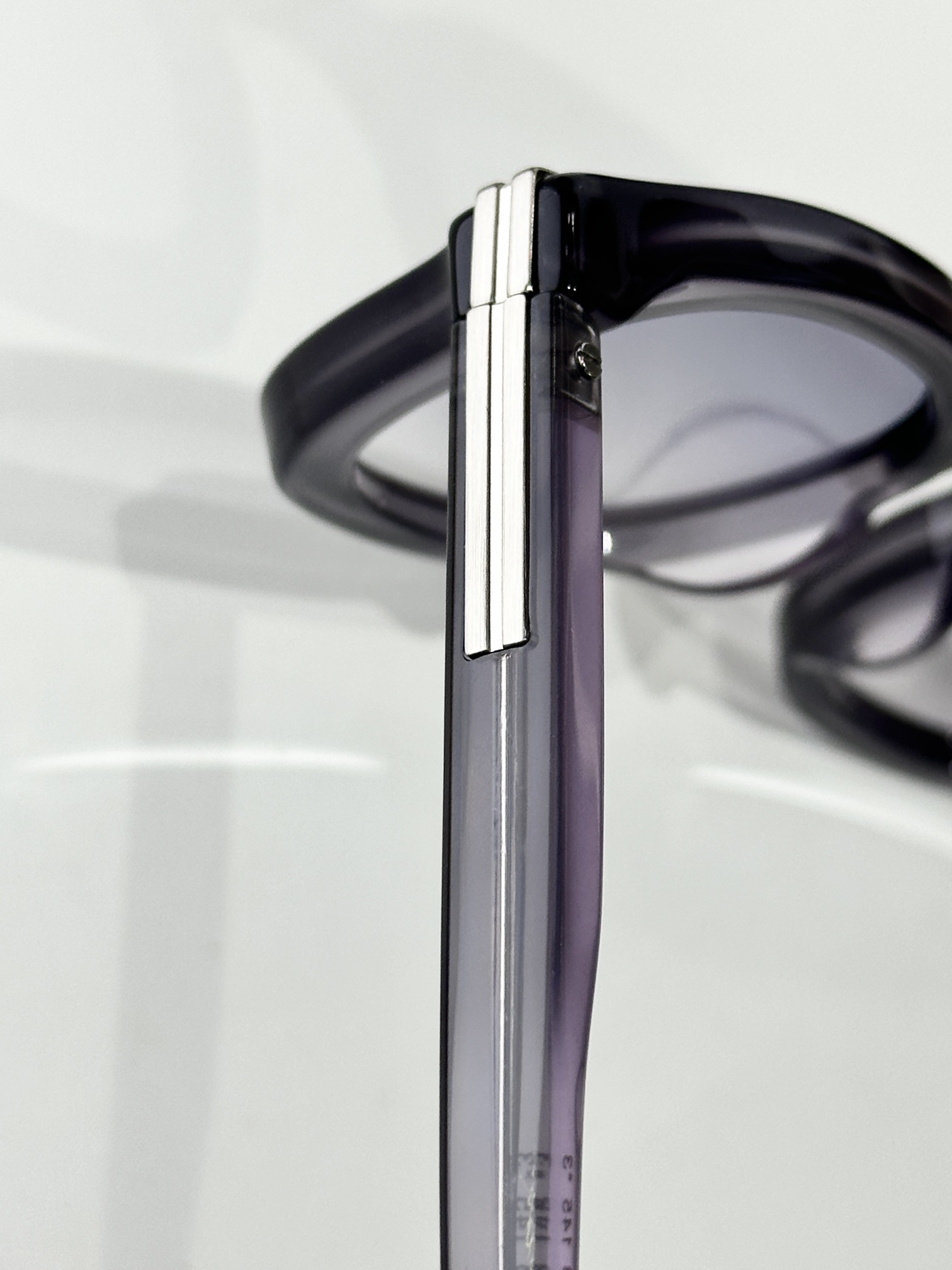 ZEGNAMOD：EZ0229Size:51口 22-145麦斯·米科尔森Mads Mikkelsen 