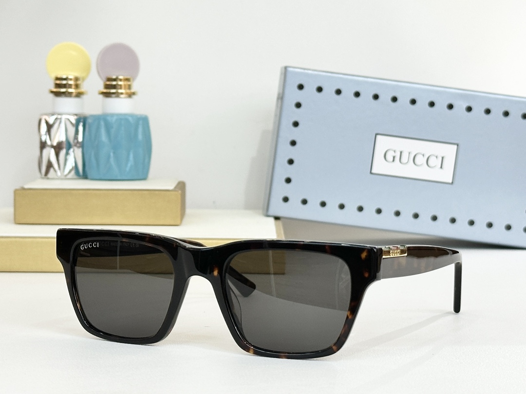 GUCC* Modelo: GG1889S Talla: 51□20-145 🉐145