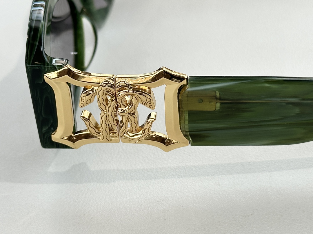 Roberto Cavalie*MODEL：SRC064SIZE：52口23-140