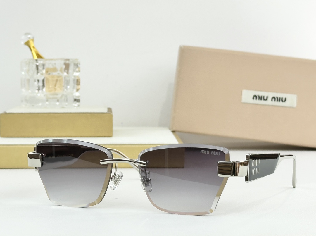 MIU MI*MOD：MU 1710LVSize：56口17 145