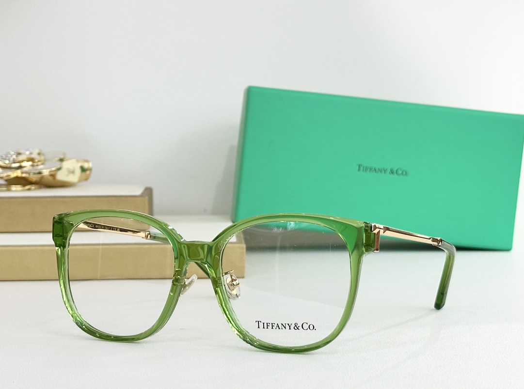 TIFFANY&Co.MODEL：TF2240DSIZE：55口19-140