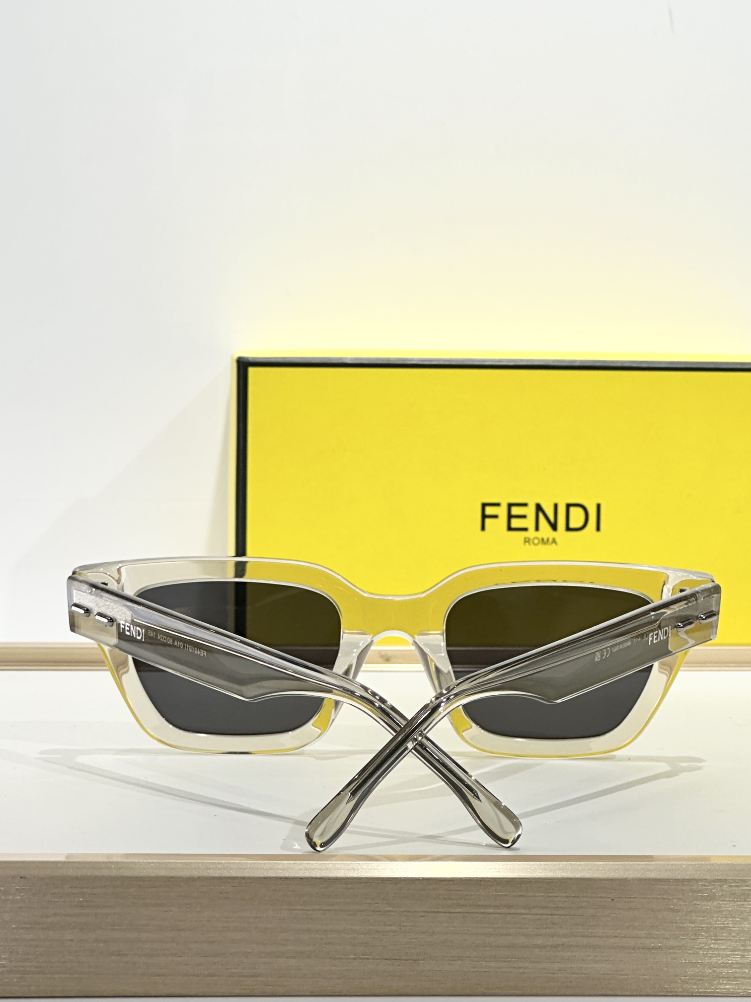 FENDIMODEL：FE40191ISIZE：50口24-145