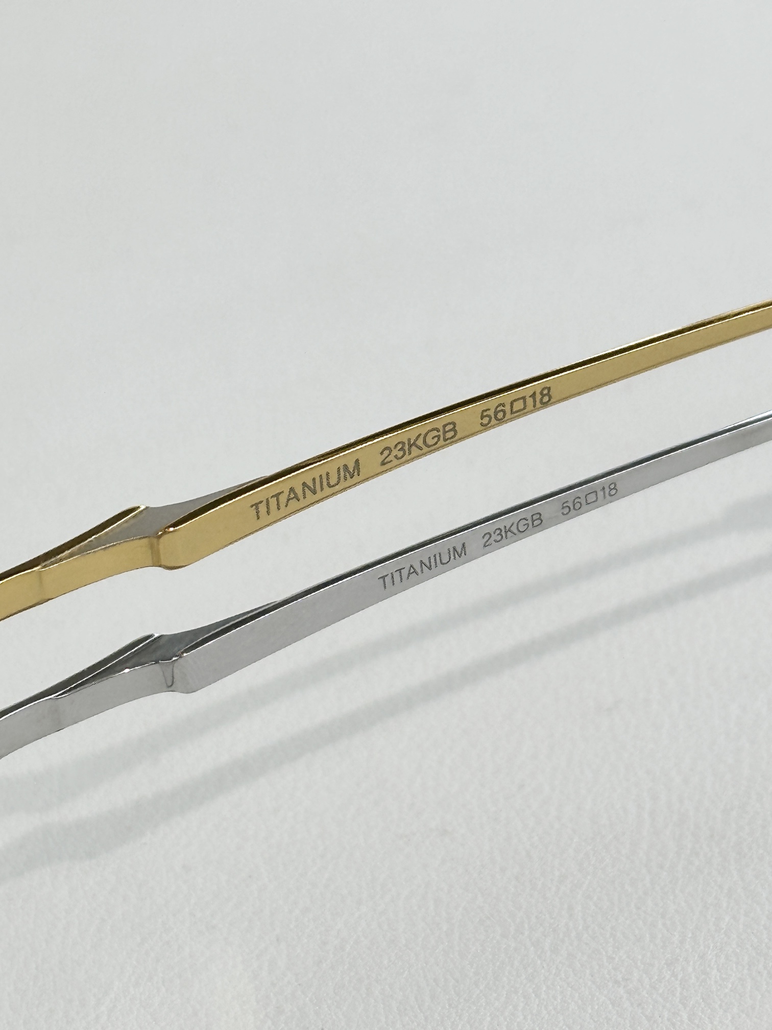 Cartie*MODEL：SIZE：55口17