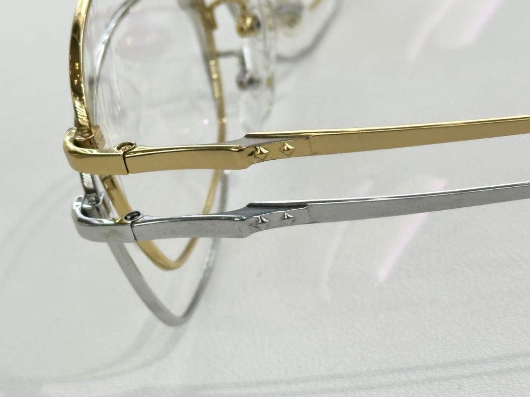 Cartie*MODEL：SIZE：55口17