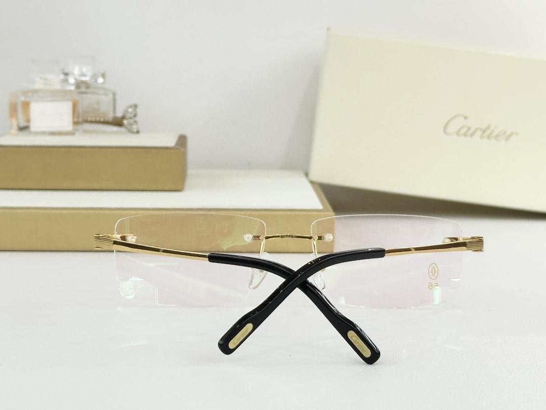 Cartie*MODEL：SIZE：56口17