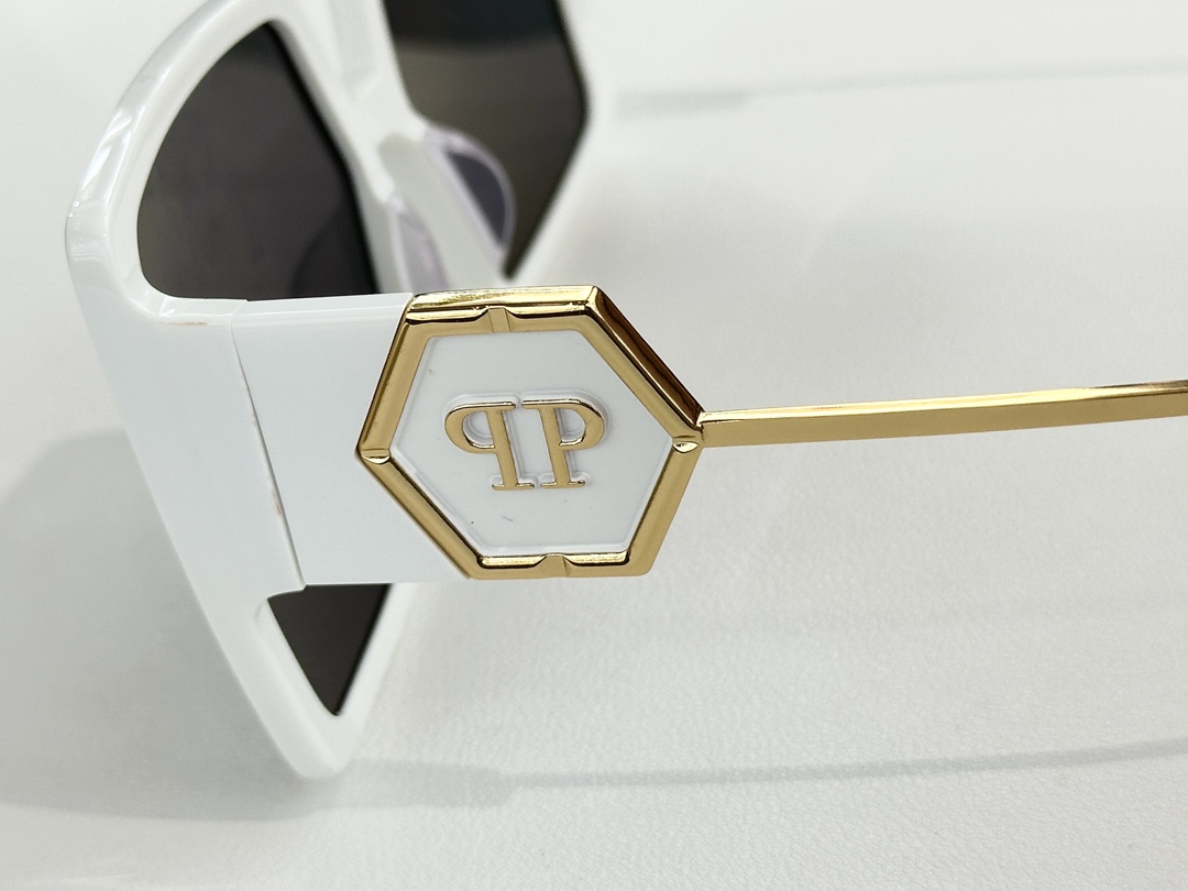 PHILIPP PLEINMODEL：028MSIZE：60口16-140