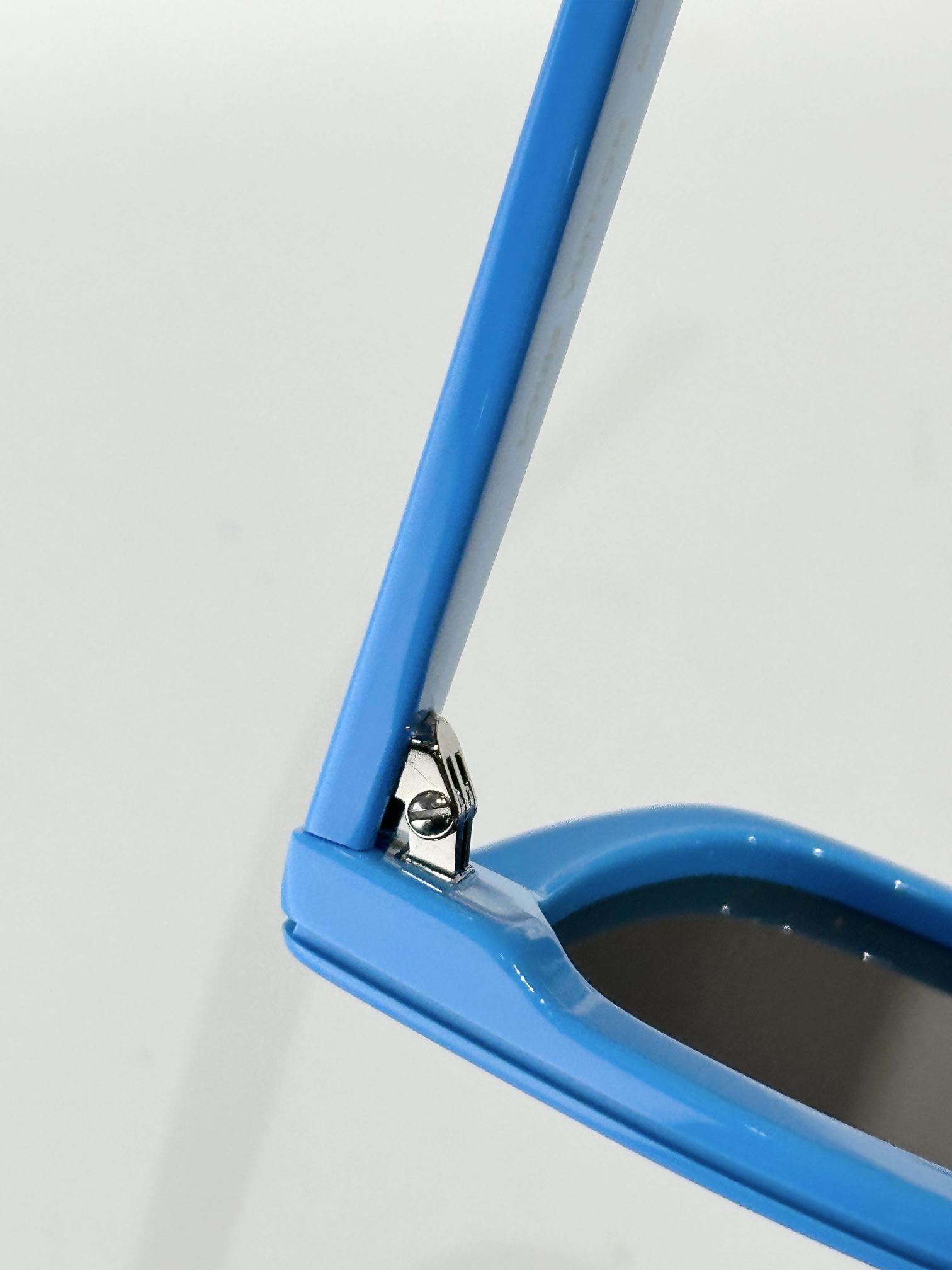 LOUIS VUITTO*MODEL:Z2970WSIZE：52口19 145