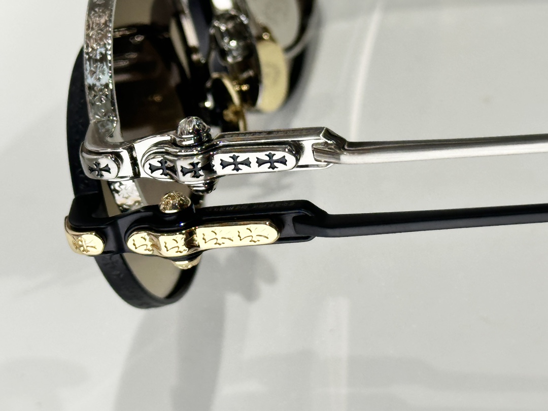 ChromeHearts 克罗心MOD：HONEYDIPPEDSize:48-23-144