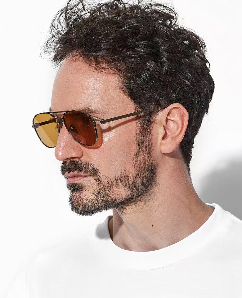 AKONI【未來創新美學設計】'HELIOS'以古希臘太陽神命名，將精緻與雋永的設計融為一體。全新推出的