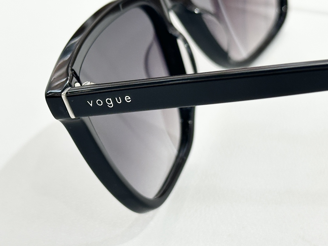 VOGUEMOD：VO 5493SSize：56口18 145