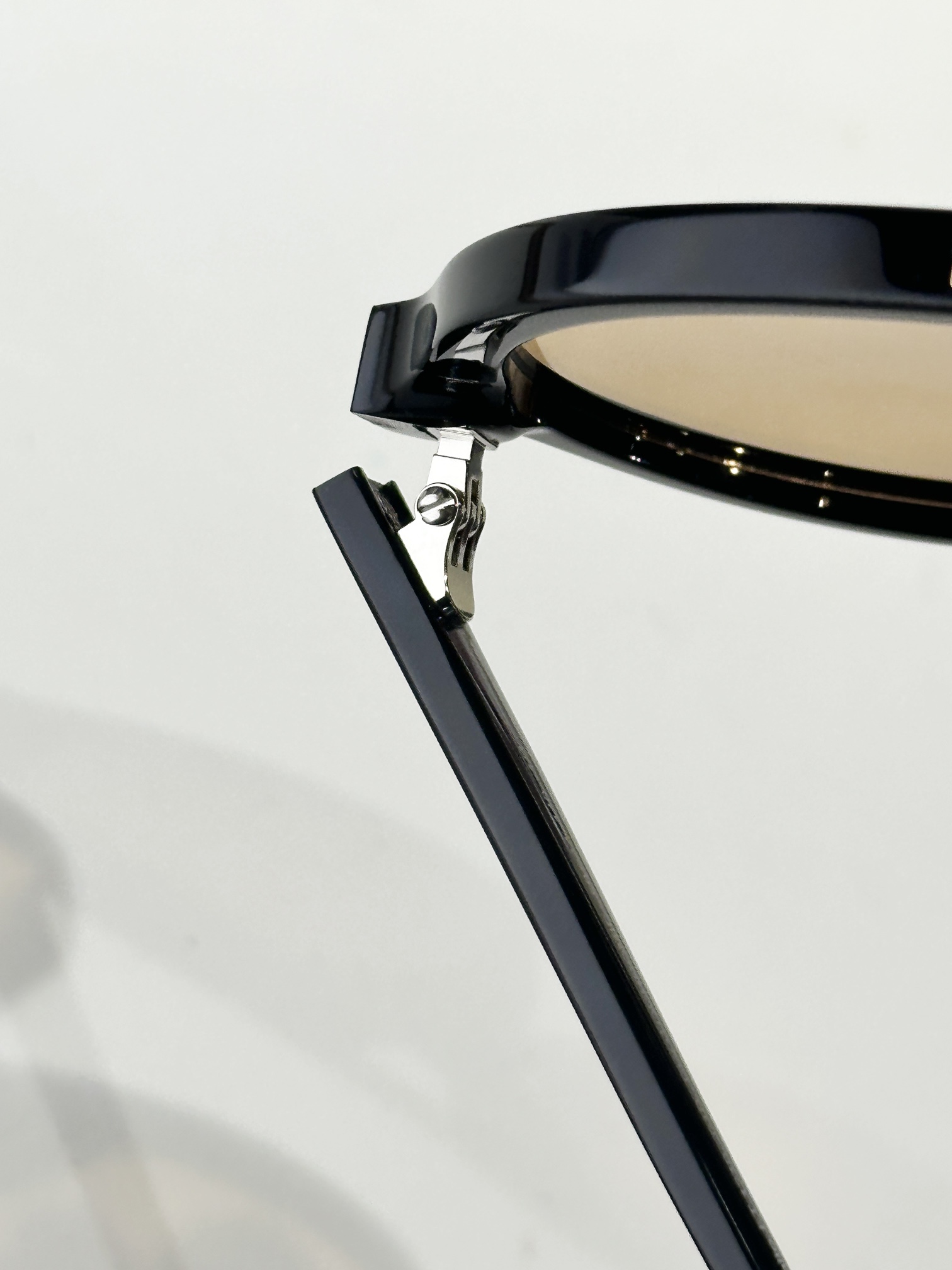 TOM FORDMod：AALTO（FT1210）size：59口14-140