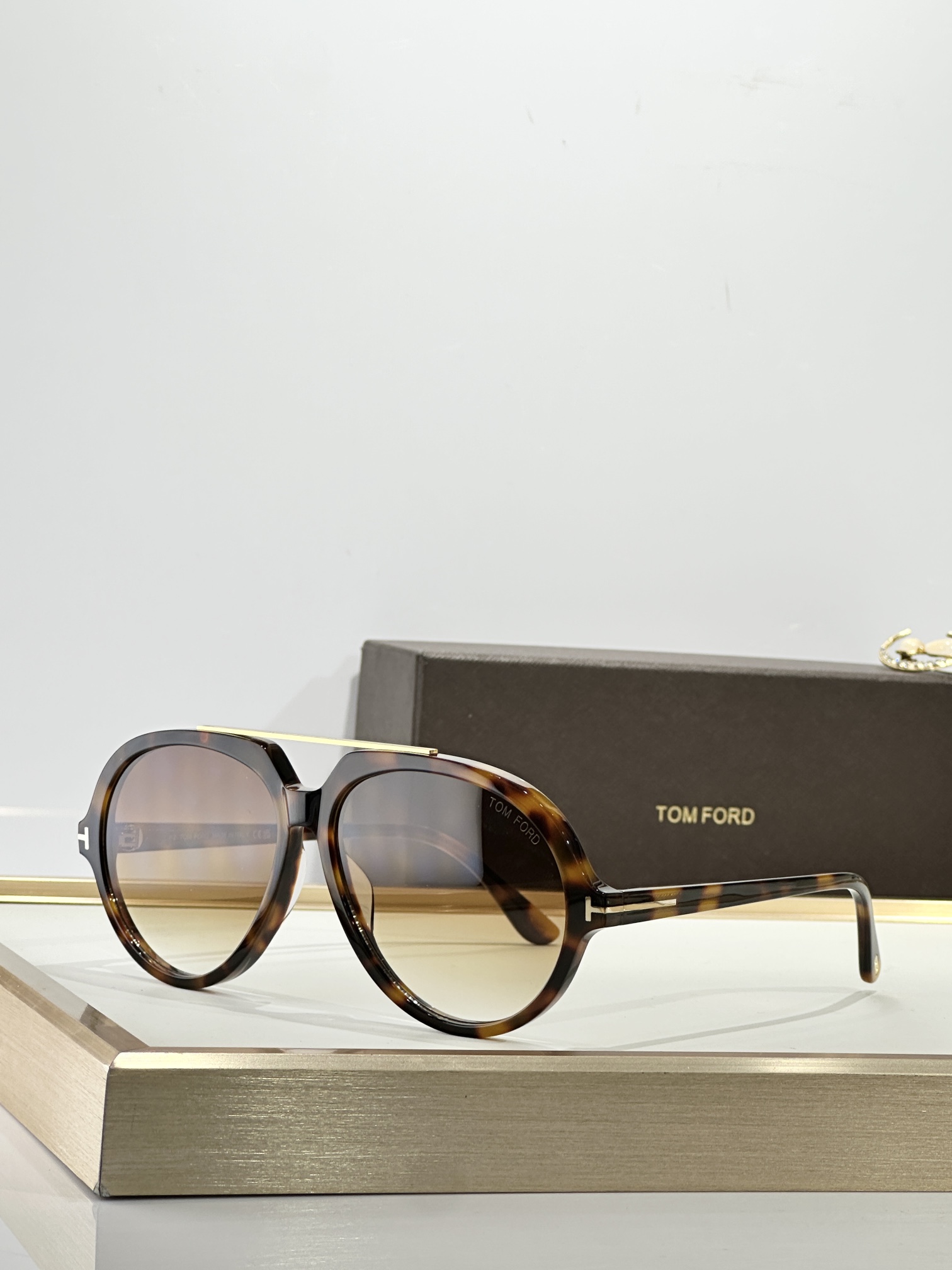 TOM FORDMod：AALTO（FT1210）size：59口14-140