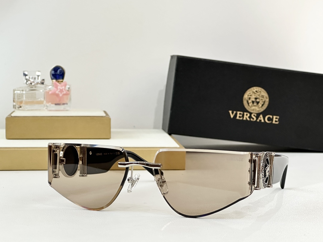 VERSAC*MODEL：VE6772 SIZE：59口17-143