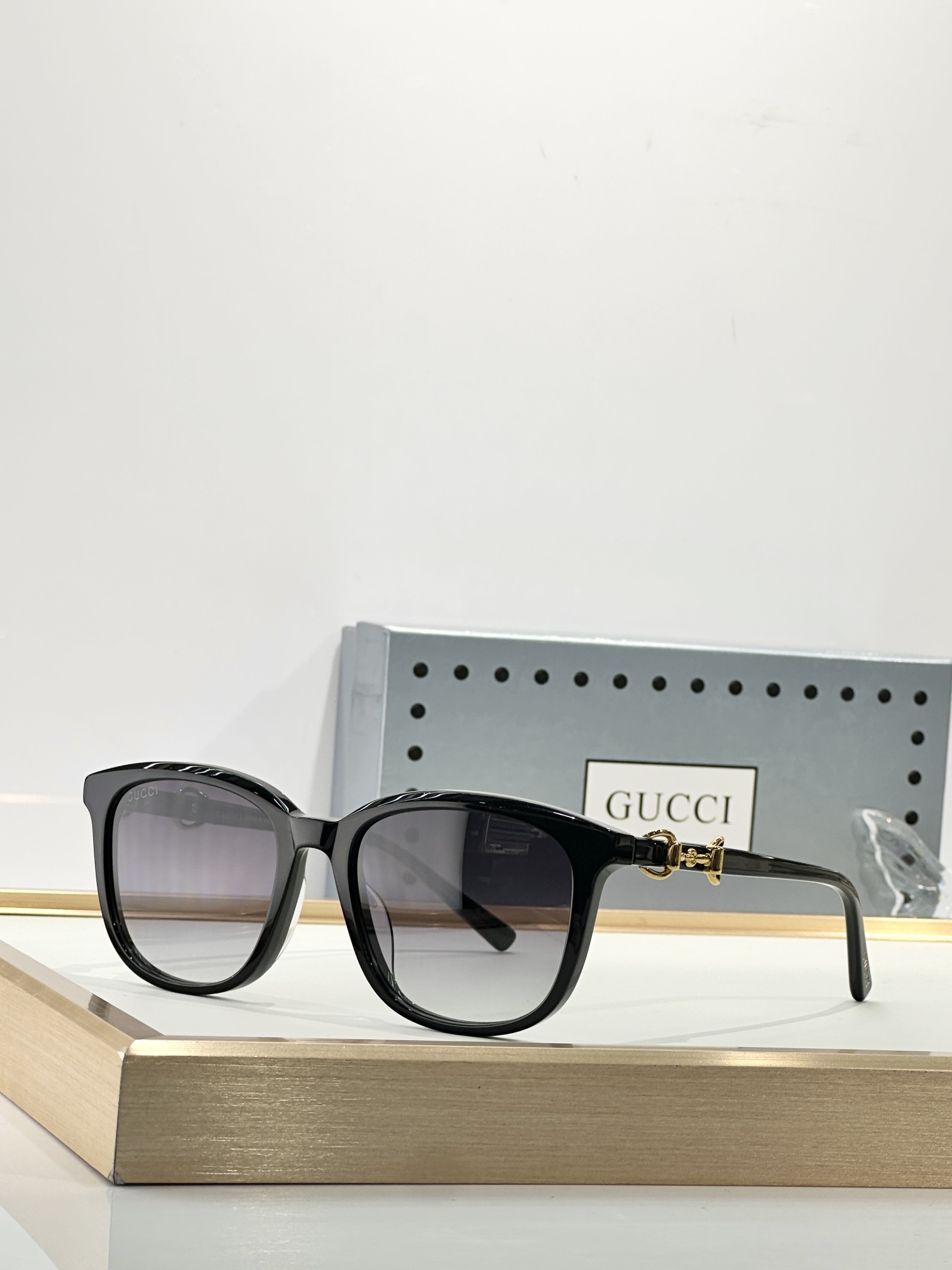 GUCCIMODEL：GG2057SASIZE：54口19-145