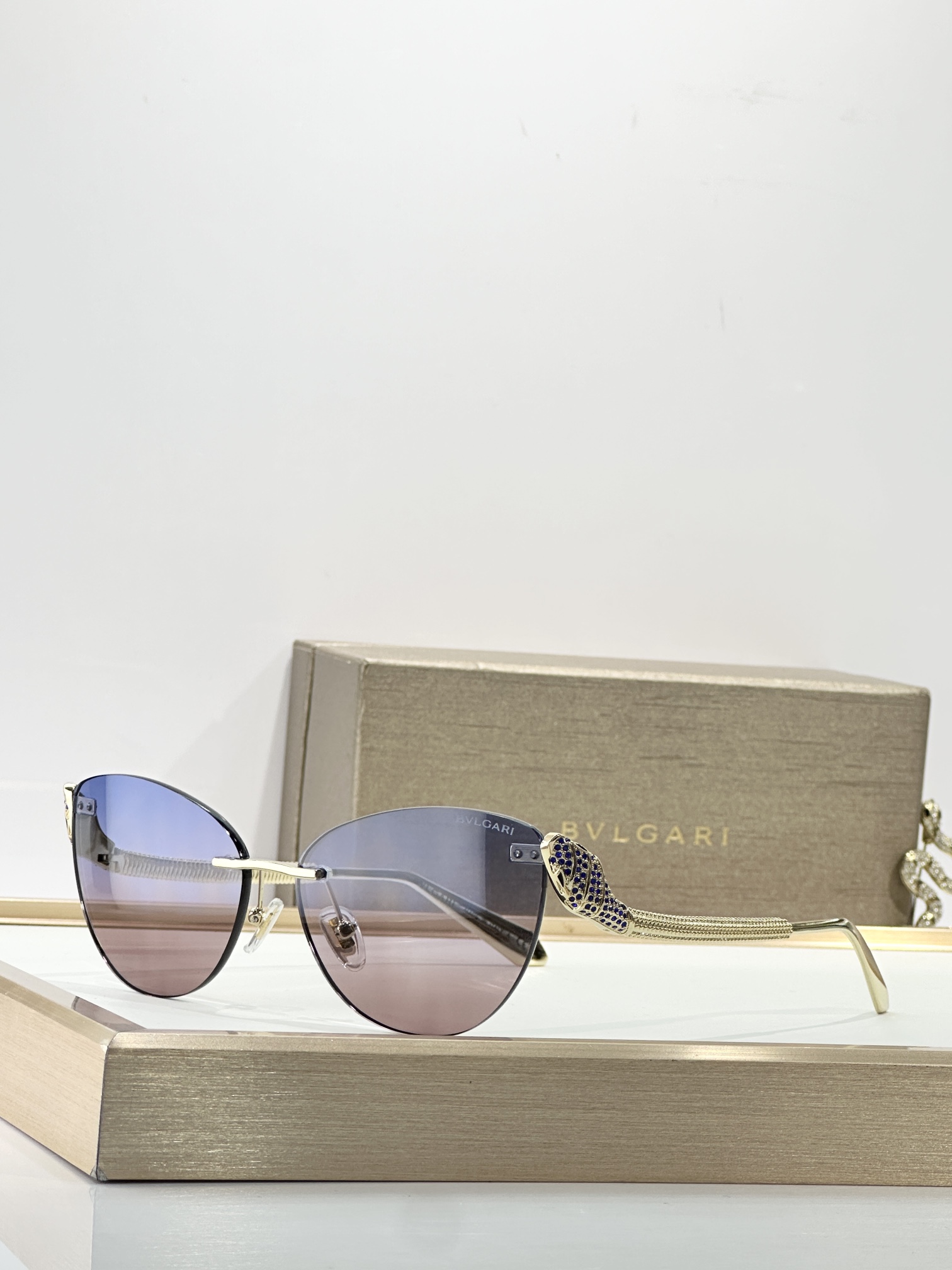 BVLGARIMOD：BV40065USize：59口15 140