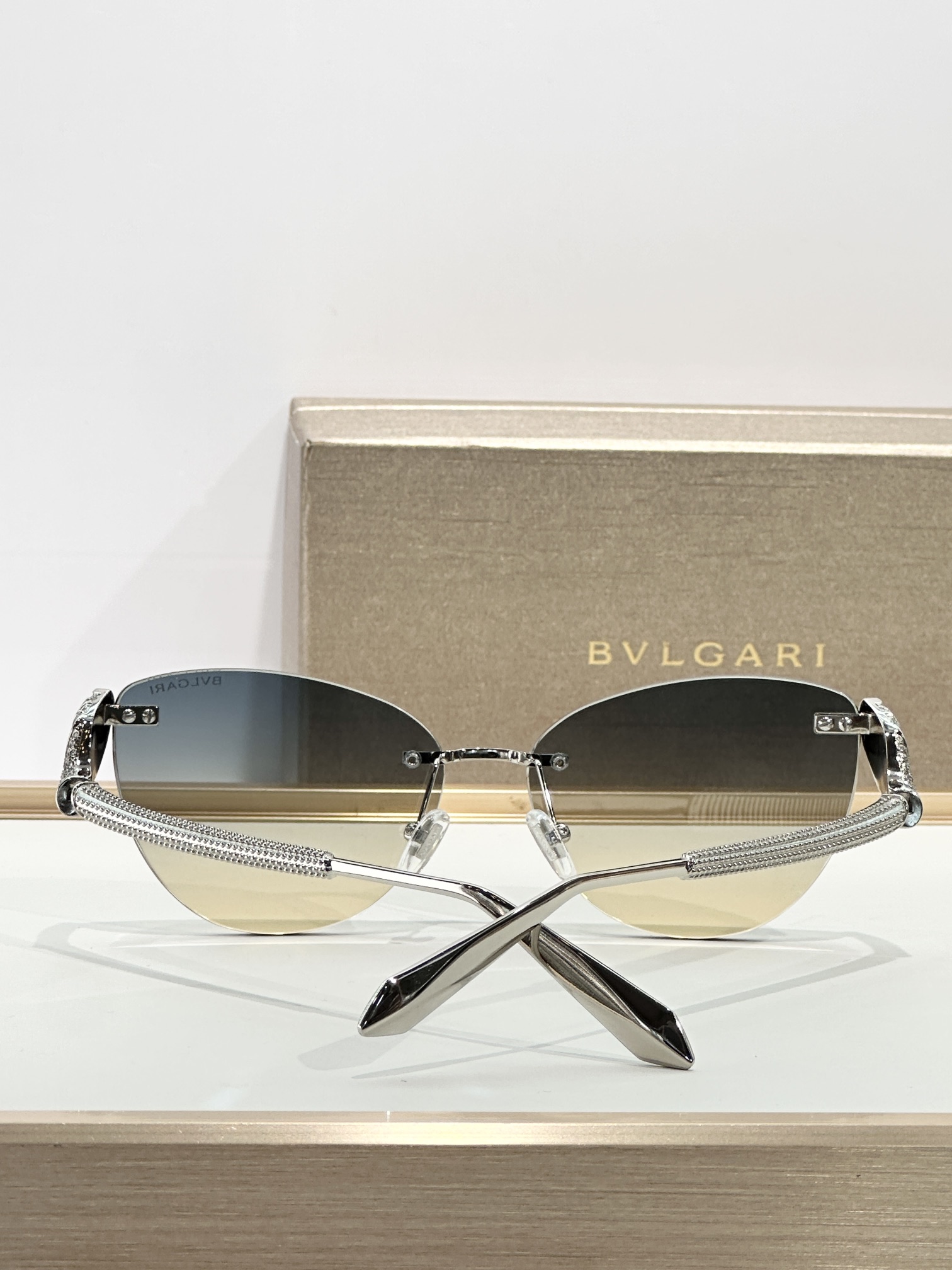 BVLGARIMOD：BV40065USize：59口15 140