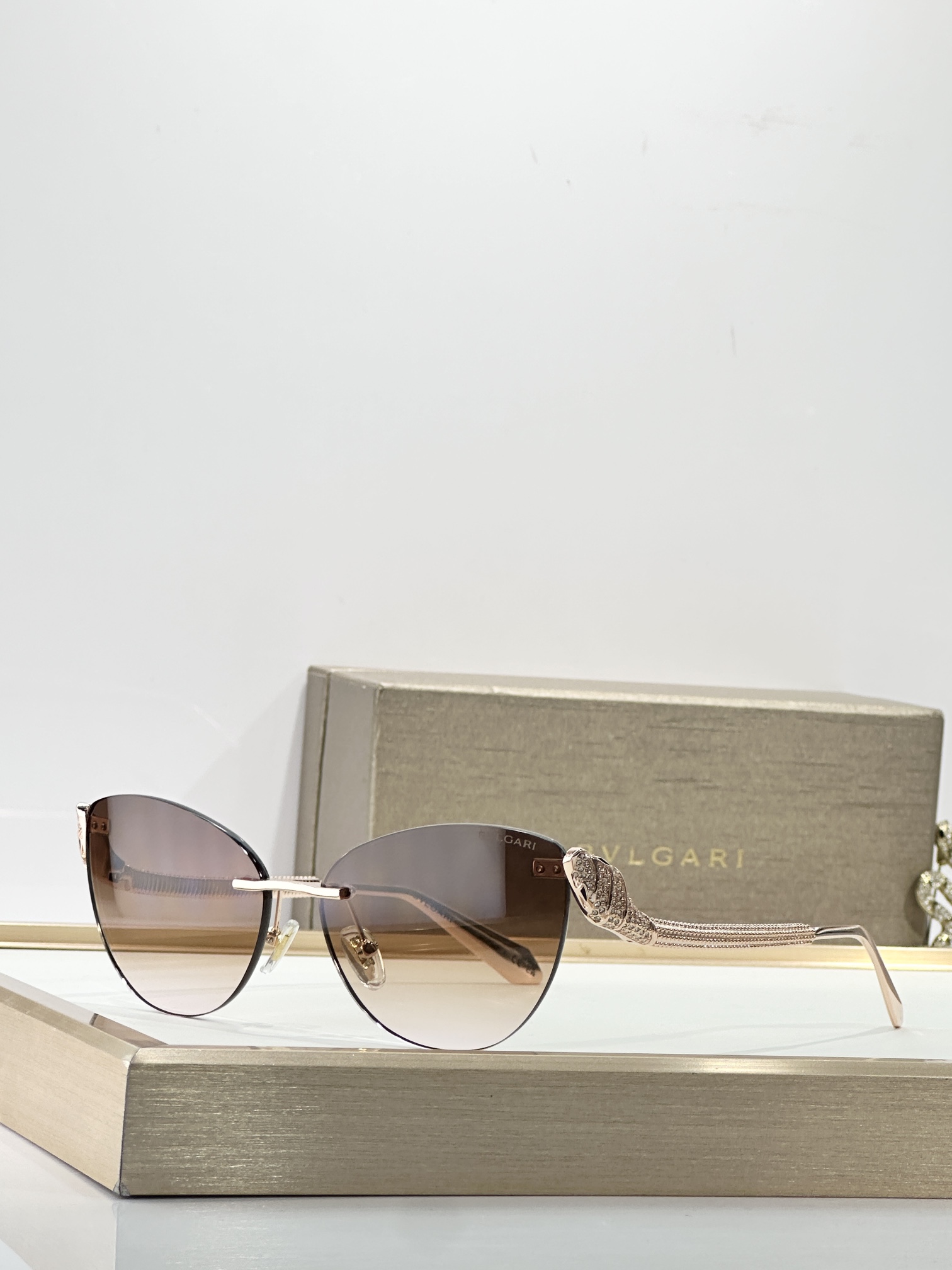 BVLGARIMOD：BV40065USize：59口15 140