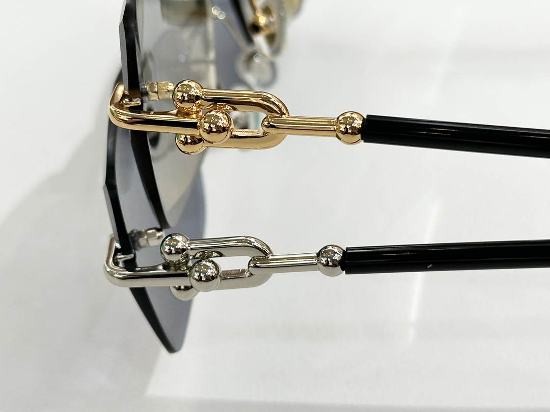 TIFFANY&Co.MODEL：TF5032SIZE：58口17-140