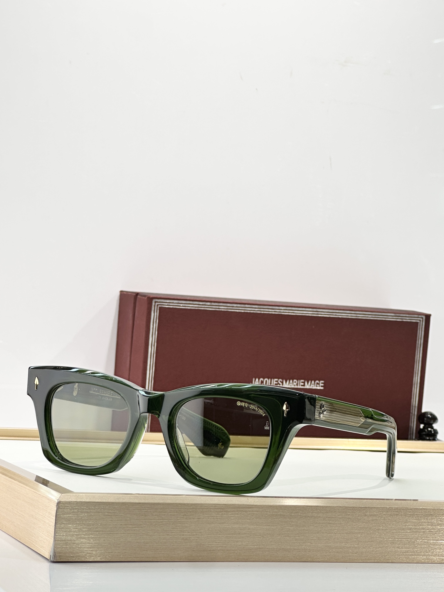 Jacques Marie MageMODEL：DEALANSIZE:49口22-146