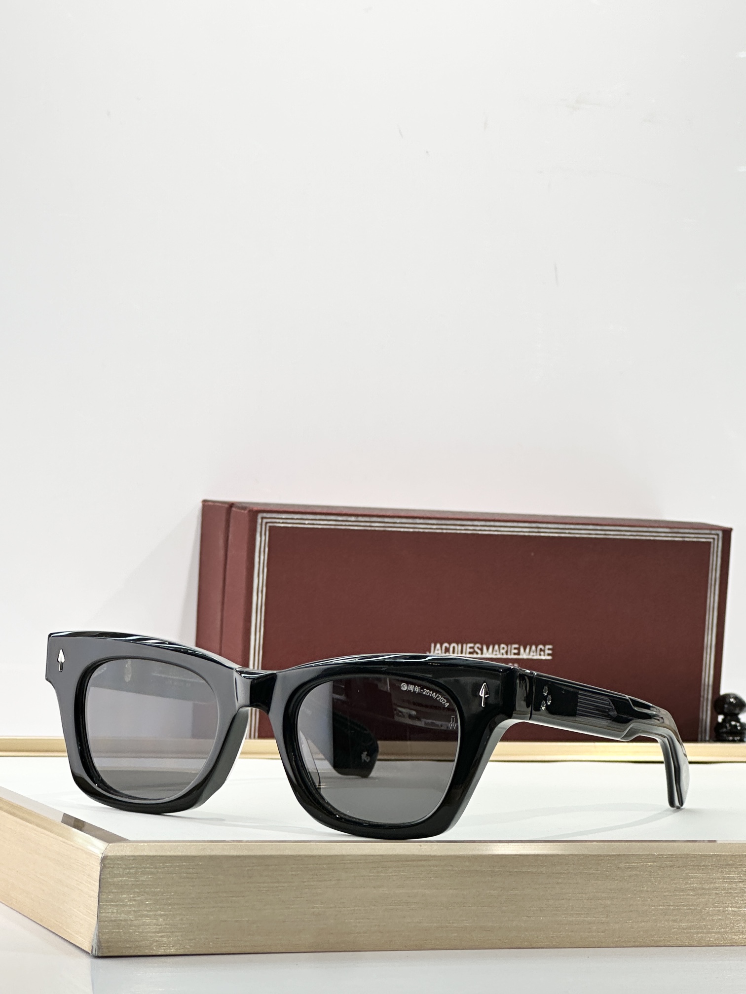 Jacques Marie MageMODEL：DEALANSIZE:49口22-146