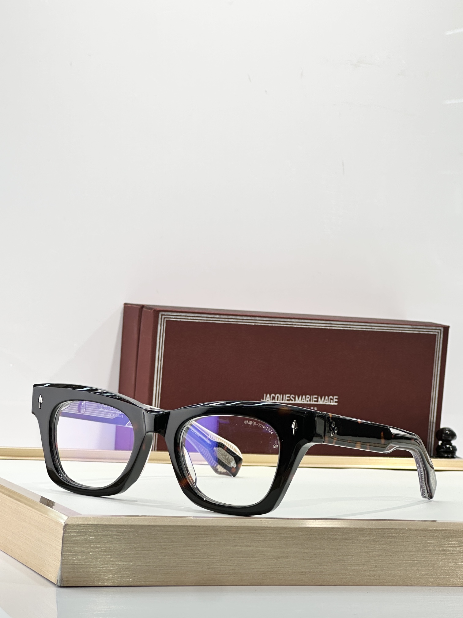 Jacques Marie MageMODEL：DEALANSIZE:49口22-146 变色：