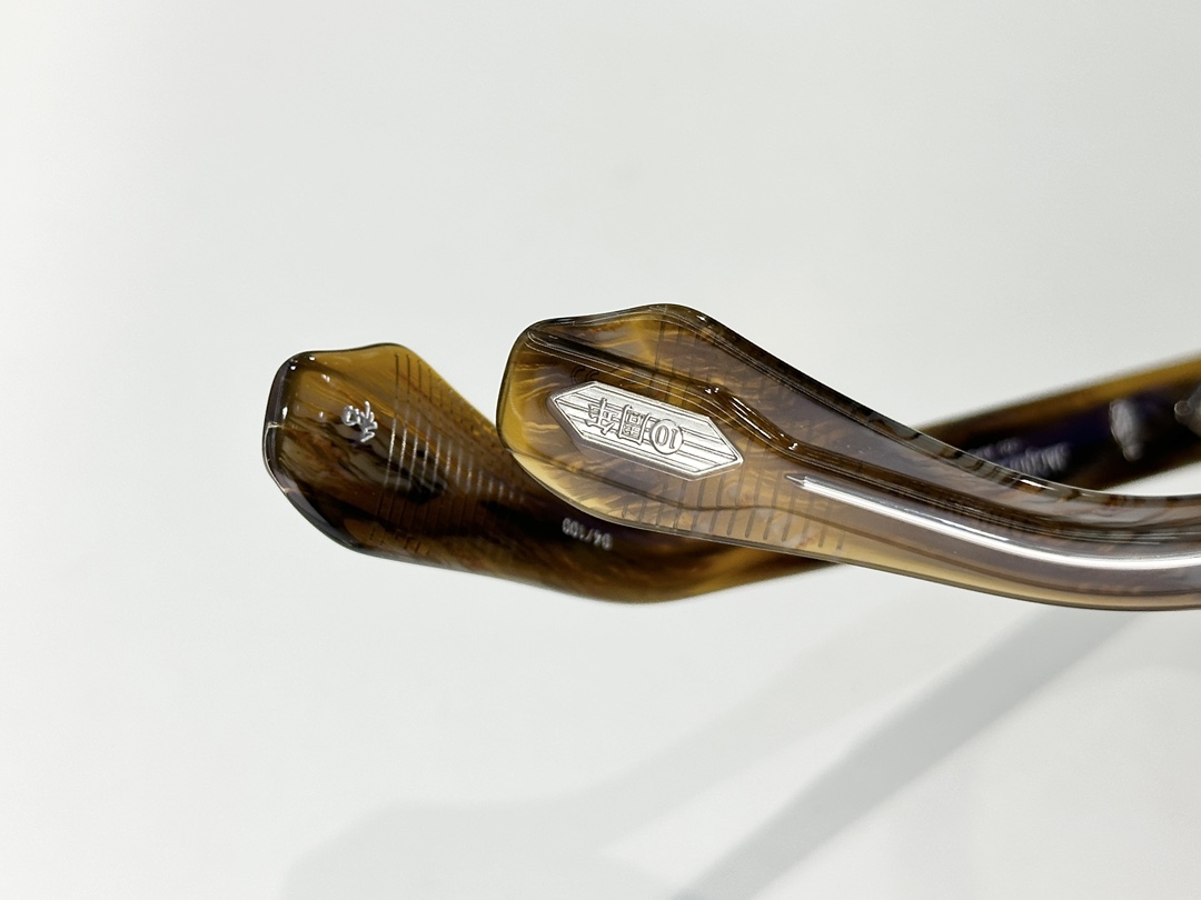 Jacques Marie MageMODEL：DEALANSIZE:49口22-146 变色：