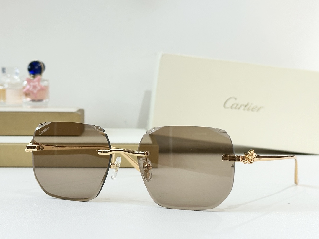 CartierMOD：CT0371SSize：57口18-143 变色：