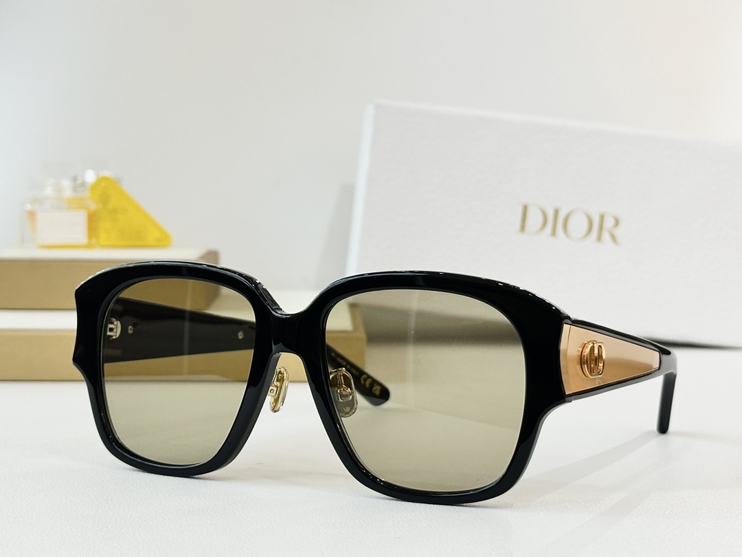 DIORMODEL：DiorGlow S2FSIZE：56口16-140