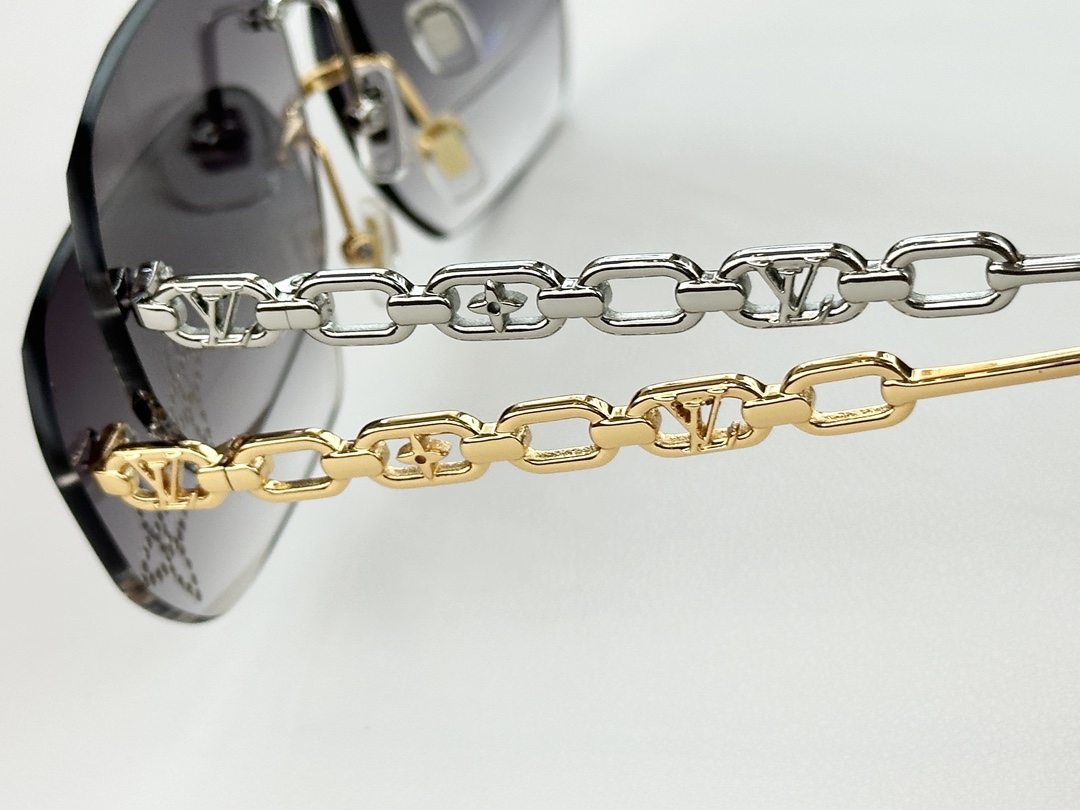 LOUIS VUITTO*MODEL：Z2053USIZE：63口18-137