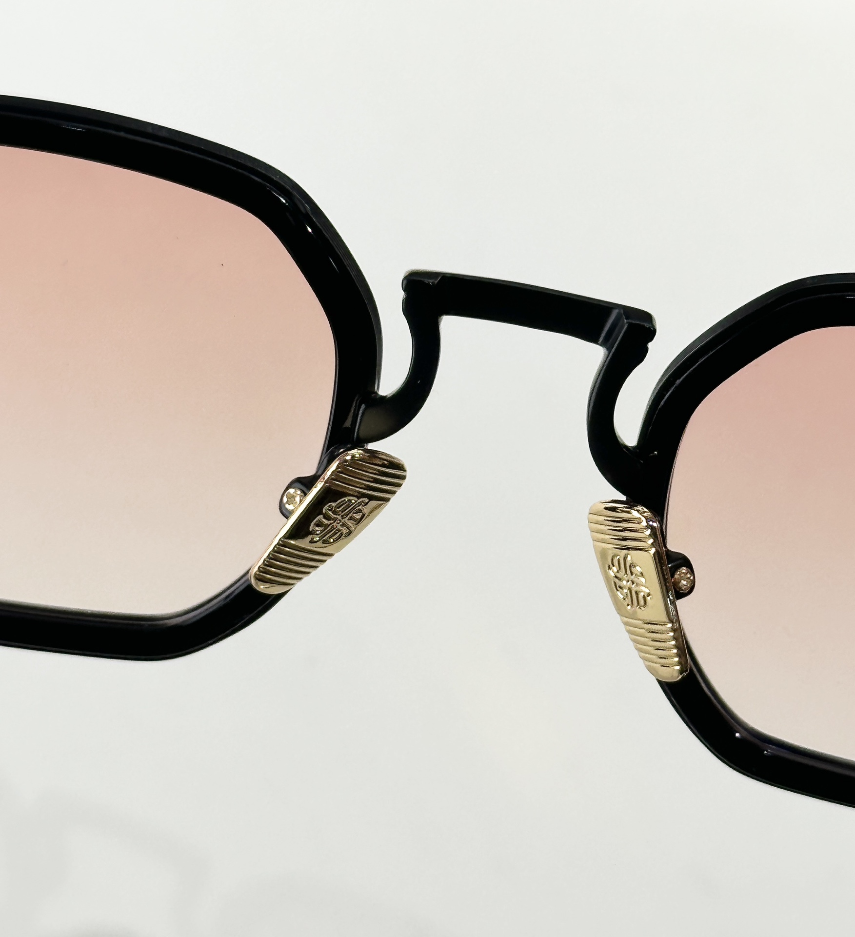 John DaliaMODEL：JEAN SIZE：43口25-145盒子另计