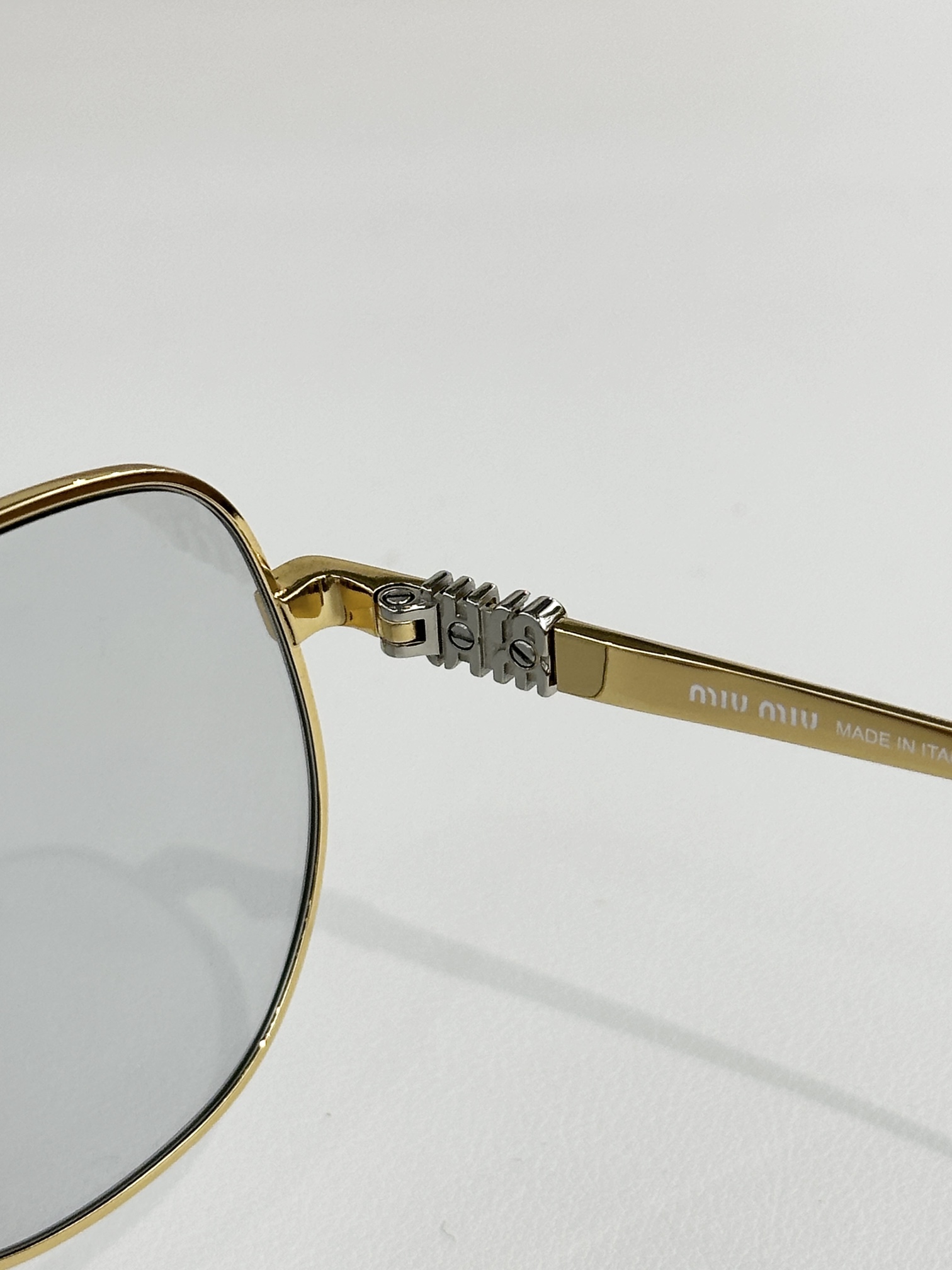 MIU MI* MOD：SMUA56Size：66口2 140