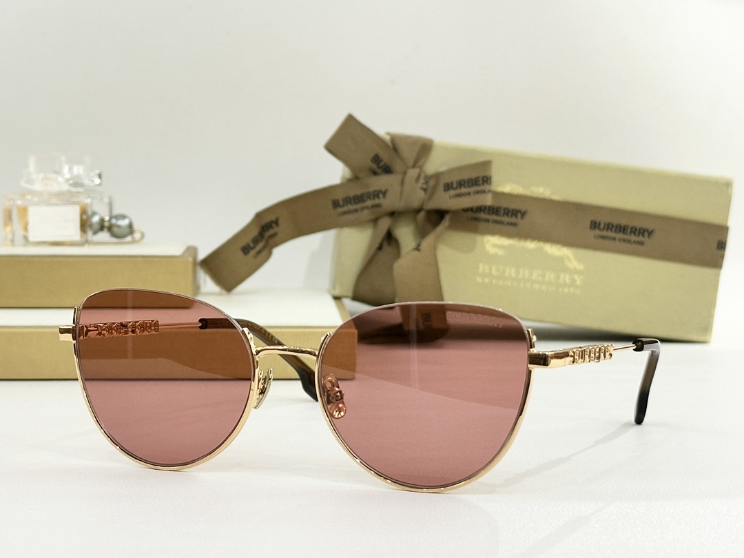 Burberr*Mod：BE3144Size：57口19 145