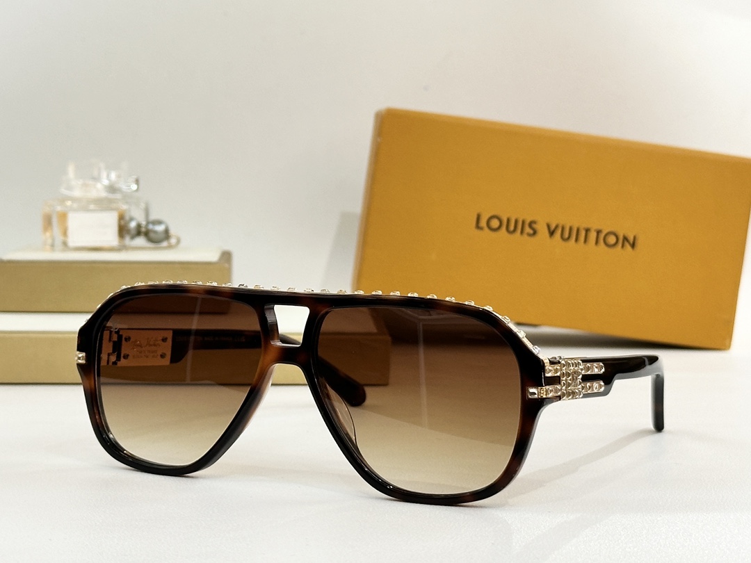 LOUIS VUITTO* MODEL：Z2011USIZE：60口15-142