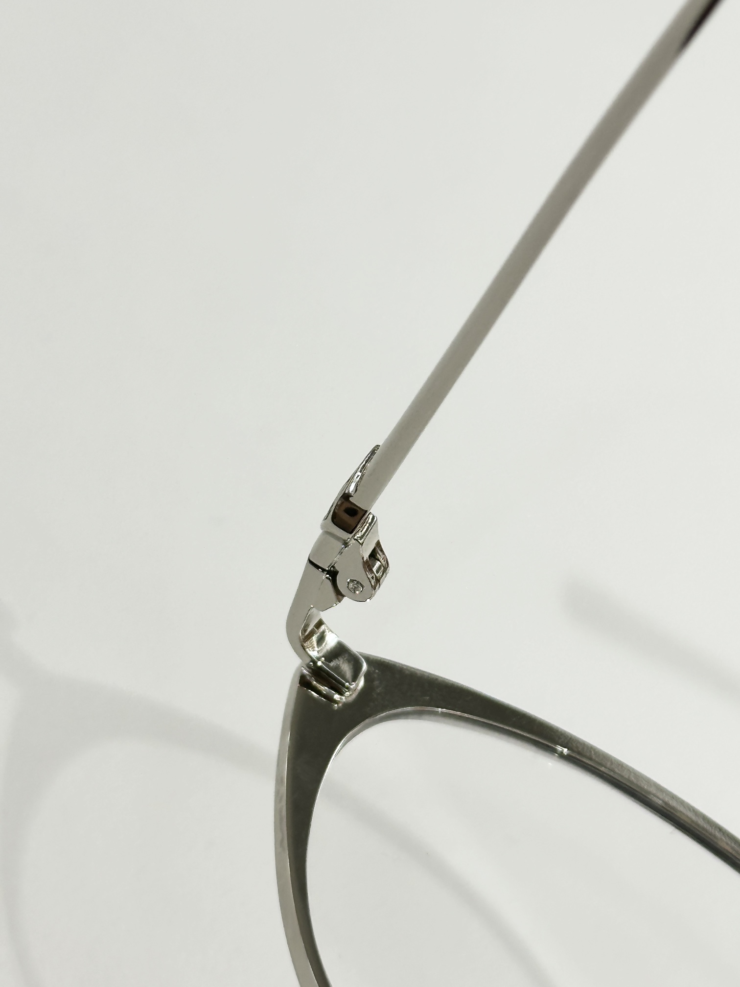 𝘾𝙃𝙊𝙋𝘼𝙍𝘿MOD：VCHF69JSize：54口18 140