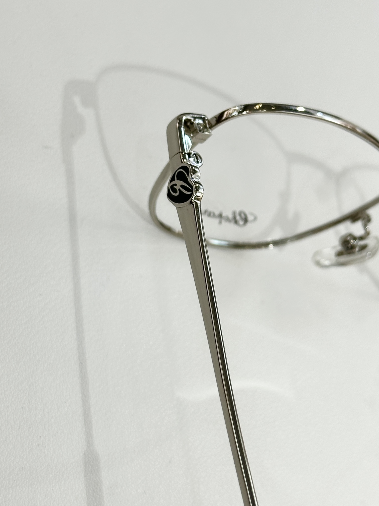 。 𝘾𝙃𝙊𝙋𝘼𝙍𝘿MOD：VCHA56JSize：53口17 140