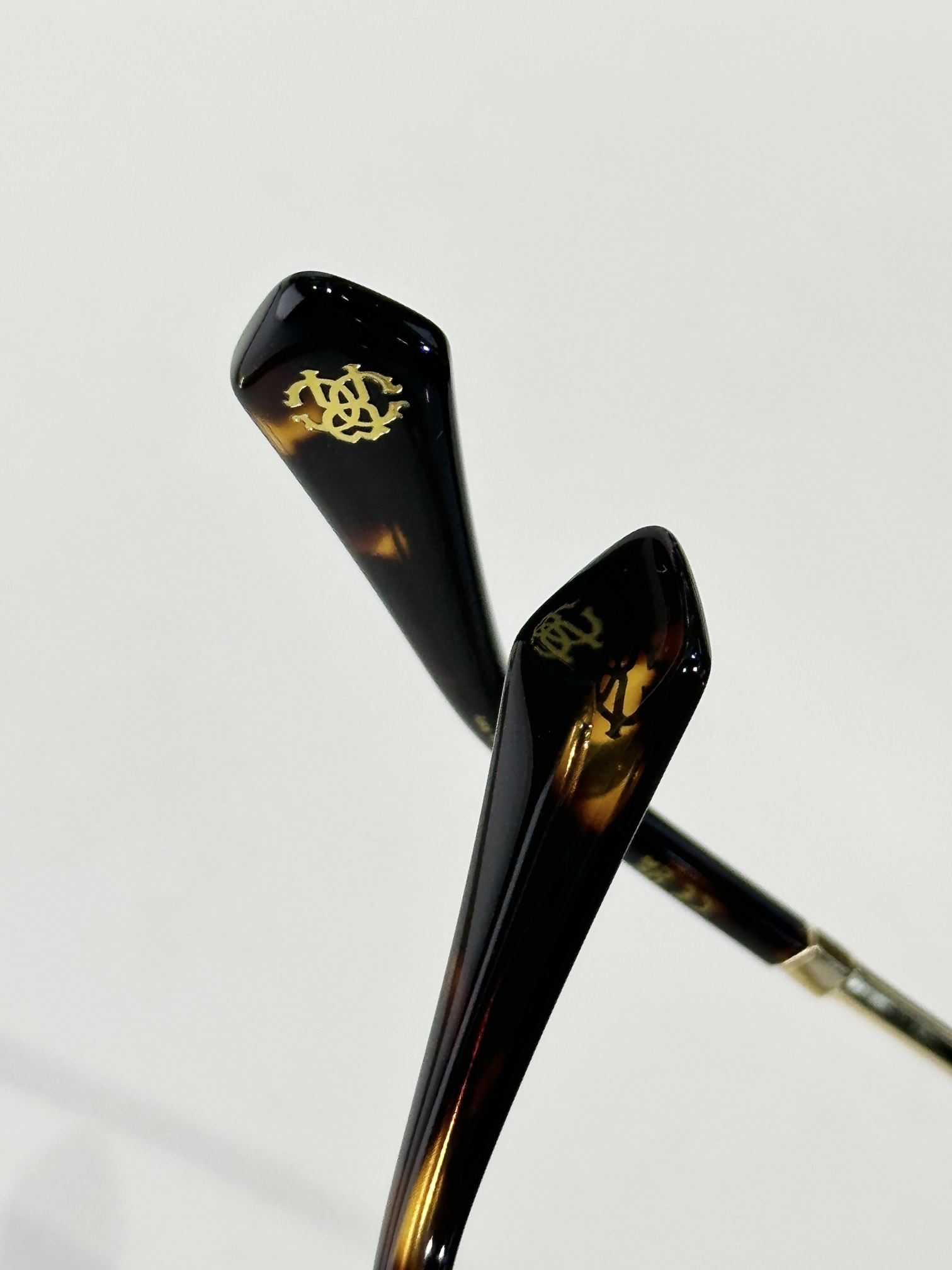 Roberto Cavalie*MODEL：SRC130MSIZE：52口21-135