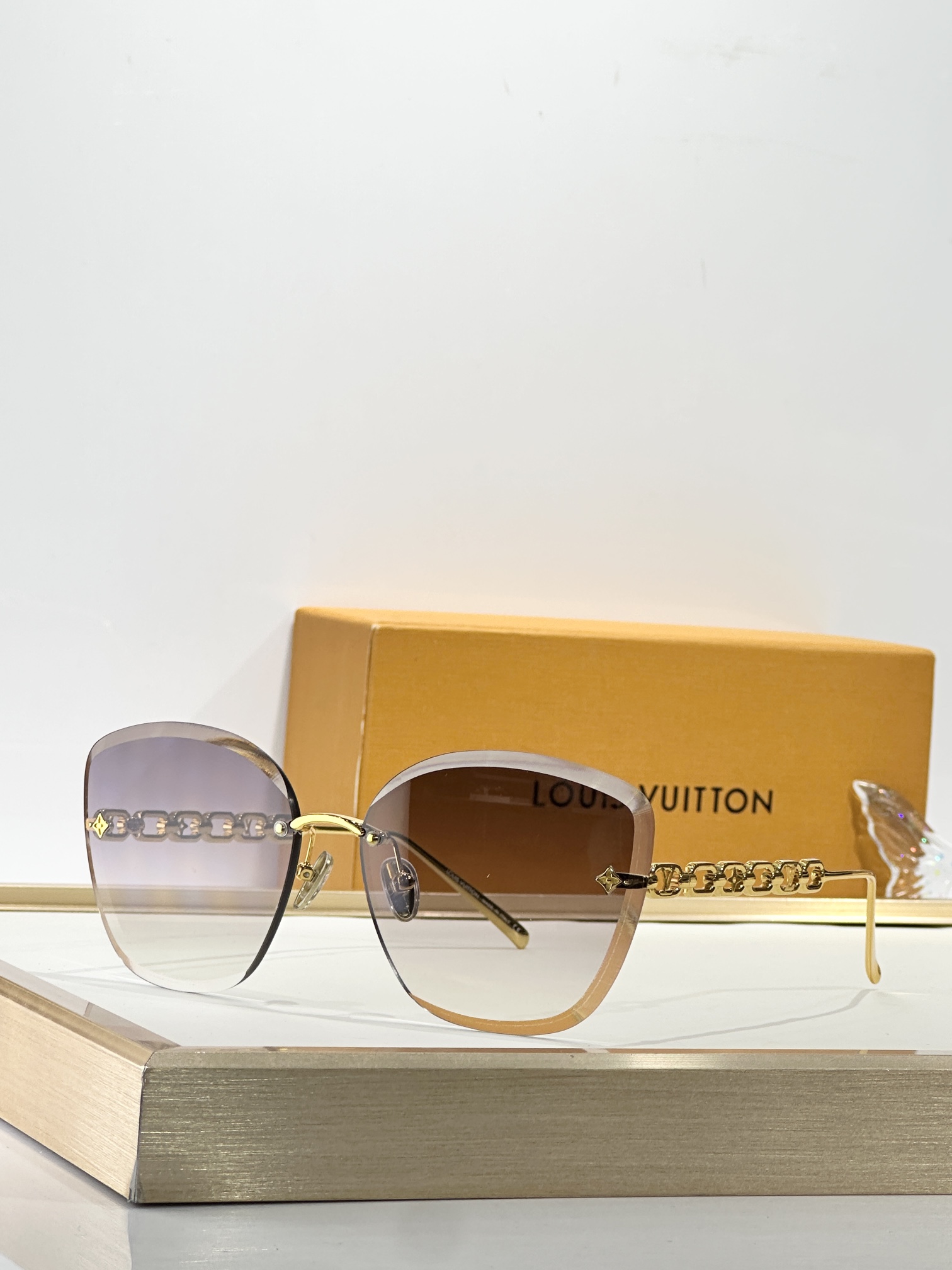 LOUIS VUITTONMODEL：Z2665USIZE：61口15-140