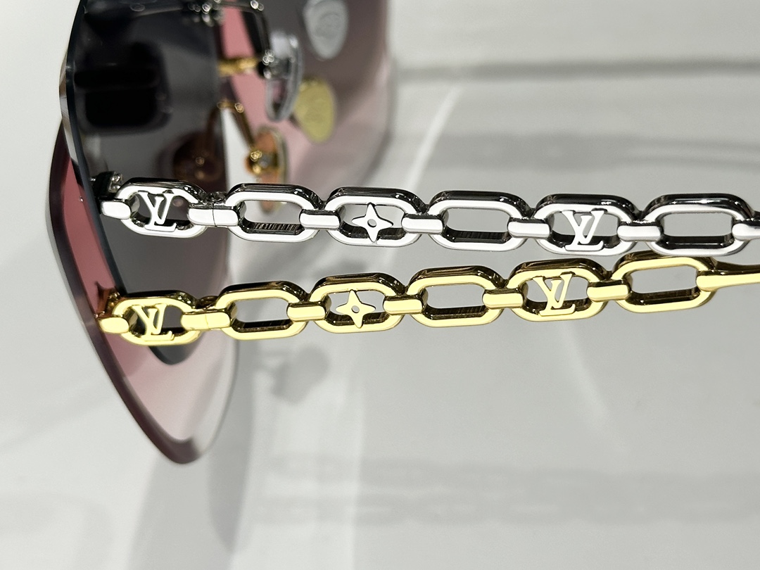 LOUIS VUITTONMODEL：Z2665USIZE：61口15-140