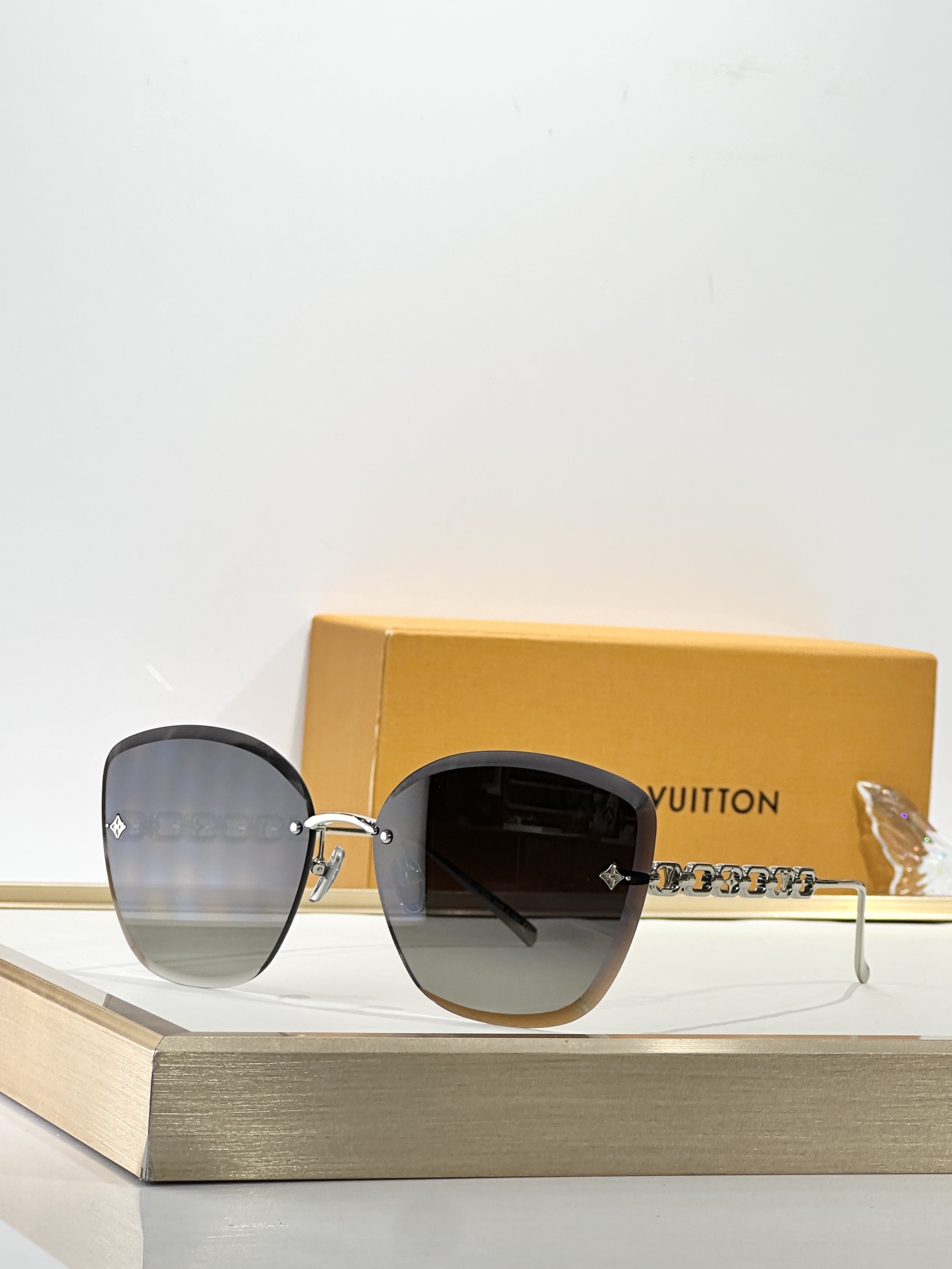 LOUIS VUITTONMODEL：Z2665USIZE：61口15-140