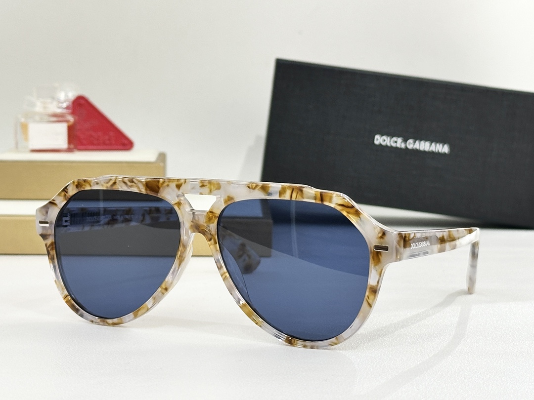 DOLCE & GABBAN* MODEL：DG4452 SIZE：63口13-145