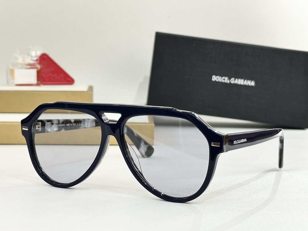 DOLCE & GABBAN* MODEL：DG4452 SIZE：63口13-145