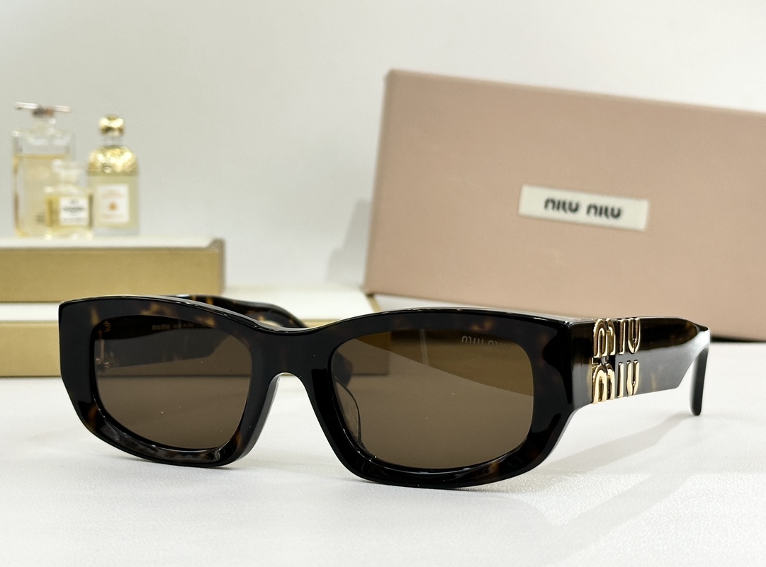 MIU MI* MODEL:SMU B04Size：53口22 135