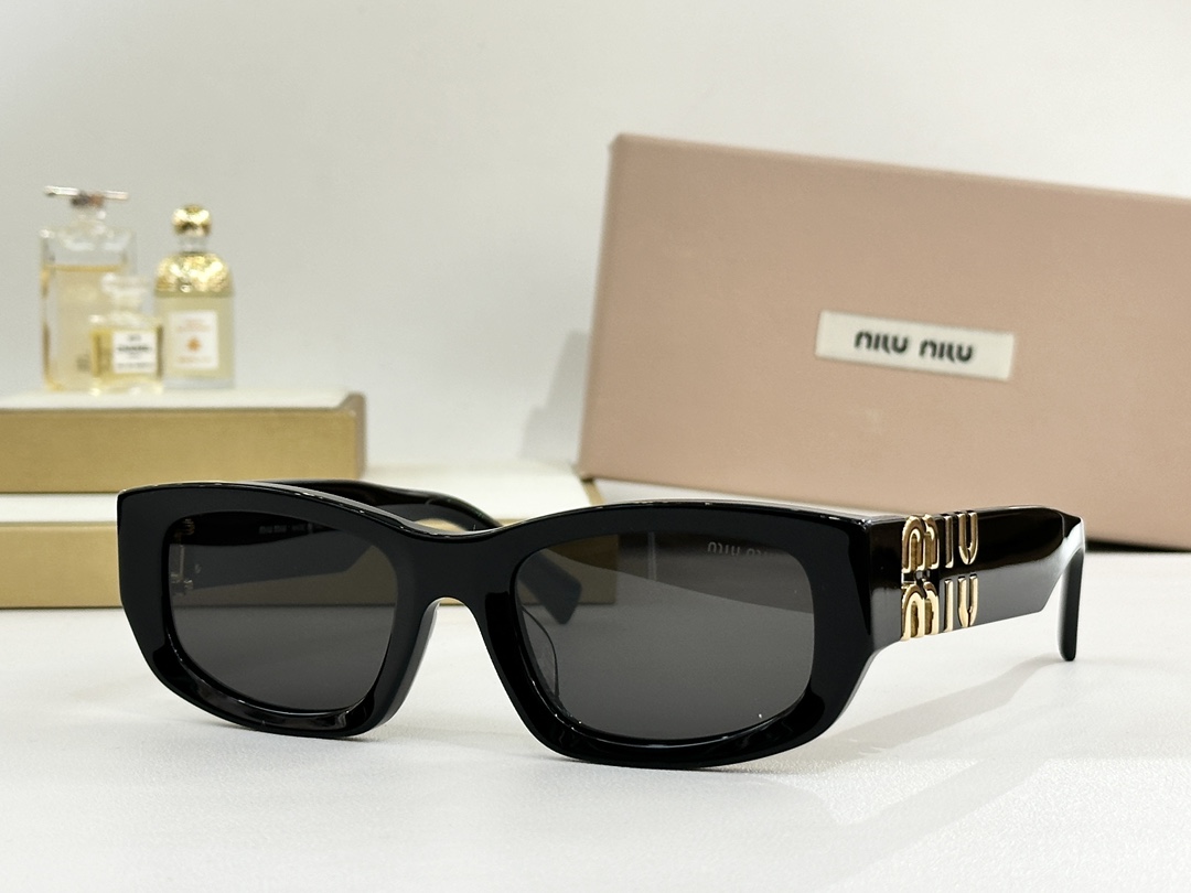 MIU MI* MODEL:SMU B04Size：53口22 135