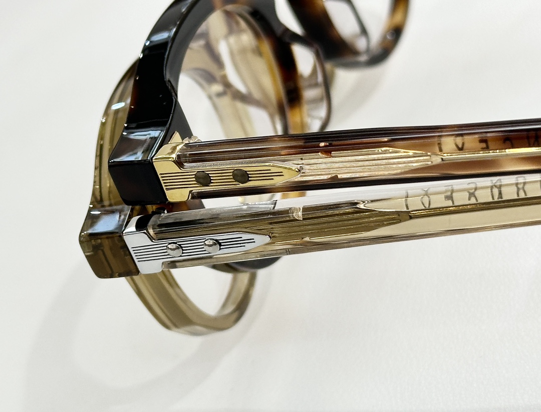 。 JACQUES MARIE MAGEMODEL：DEMONCEYISIZE:47-22