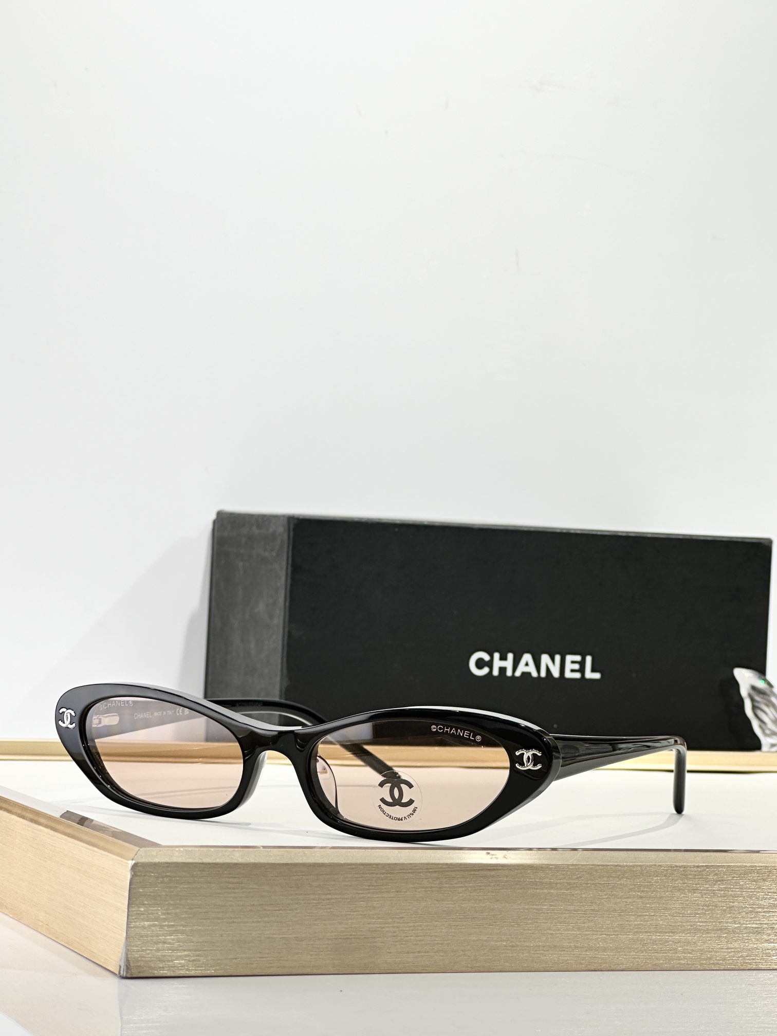 。 CHANELMODEL：CH3025SIZE：52口17-140