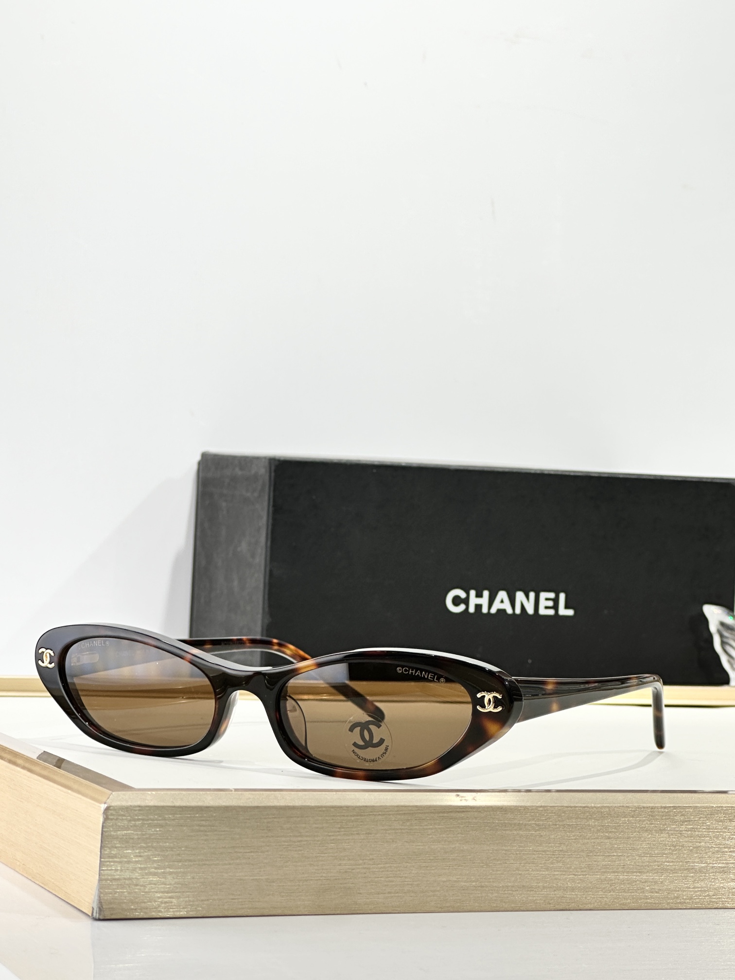 。 CHANELMODEL：CH3025SIZE：52口17-140