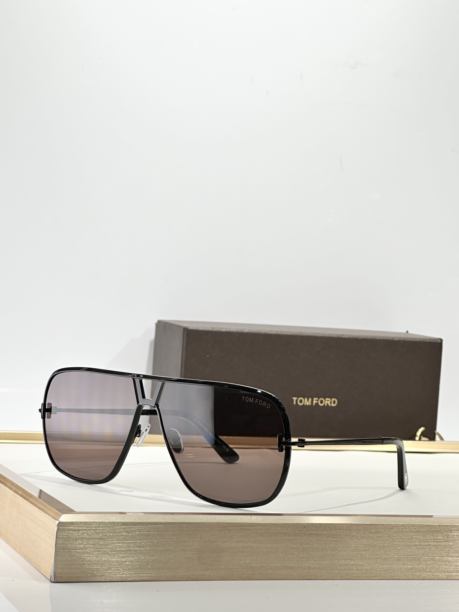 𝐓𝐎𝐌 𝐅𝐎𝐑𝐃Mod：TF1204Size：63口11 140