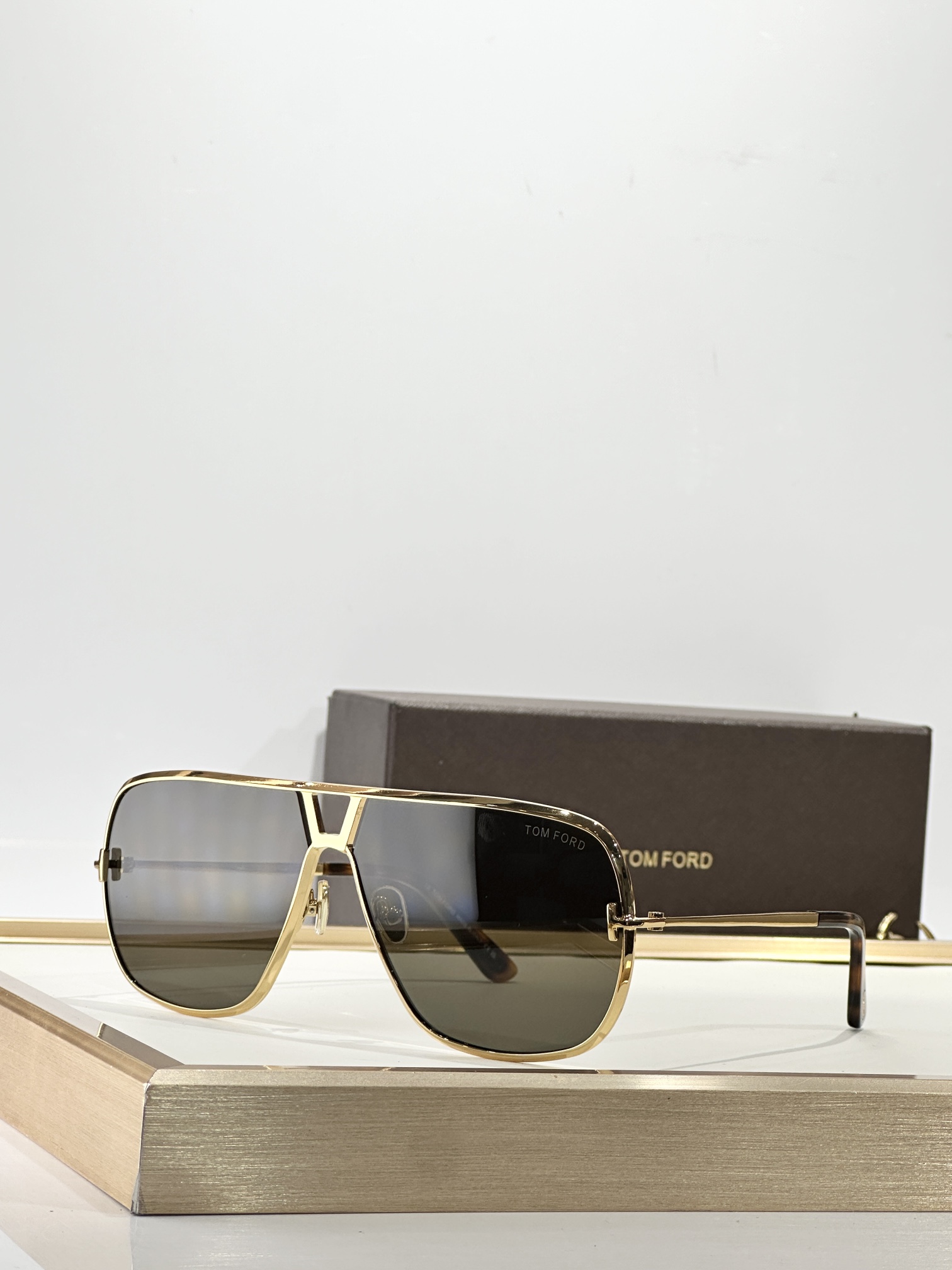 𝐓𝐎𝐌 𝐅𝐎𝐑𝐃Mod：TF1204Size：63口11 140