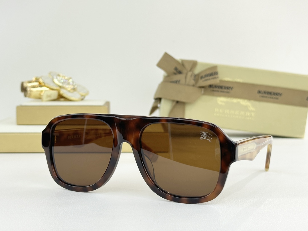 BURBERR*MODEL：B 5886SIZE：56口19-145